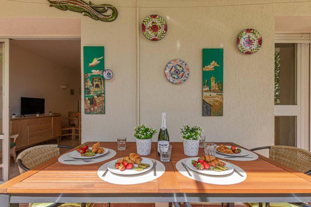 797 Holiday Rentals- Precioso Piso Con Vistas Al Jardin En Benalbeach Benalmádena Zewnętrze zdjęcie