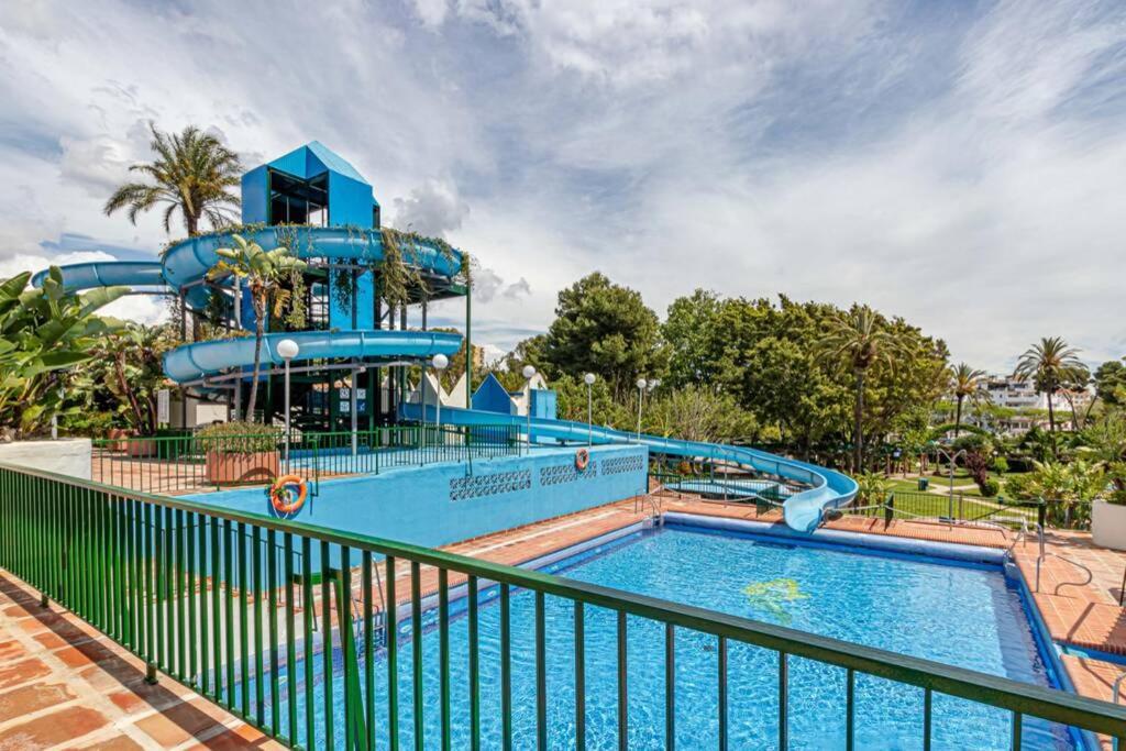 797 Holiday Rentals- Precioso Piso Con Vistas Al Jardin En Benalbeach Benalmádena Zewnętrze zdjęcie