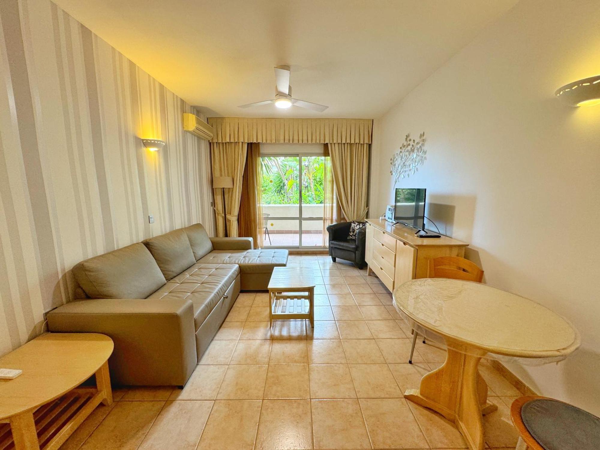 797 Holiday Rentals- Precioso Piso Con Vistas Al Jardin En Benalbeach Benalmádena Zewnętrze zdjęcie
