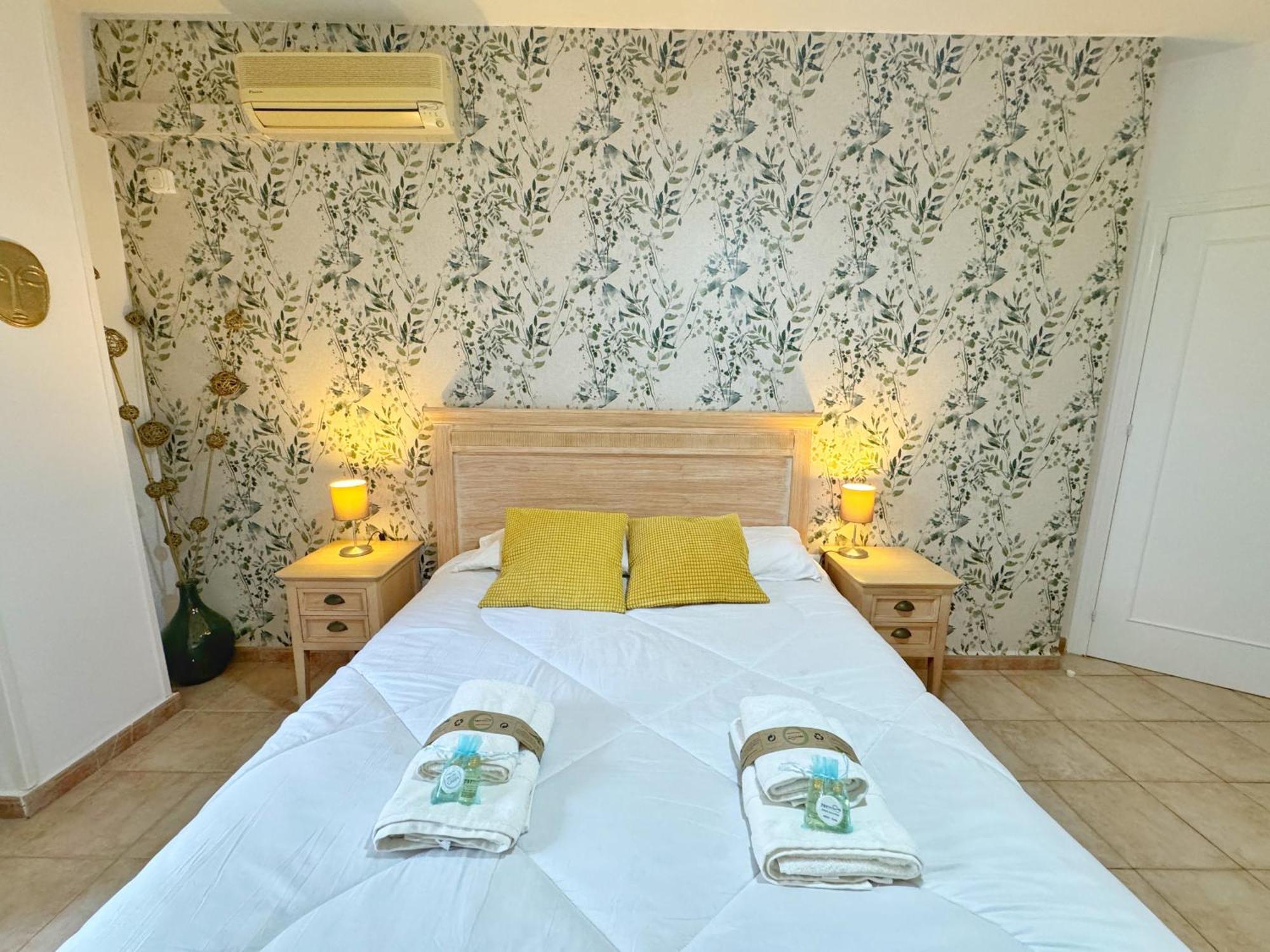 797 Holiday Rentals- Precioso Piso Con Vistas Al Jardin En Benalbeach Benalmádena Zewnętrze zdjęcie